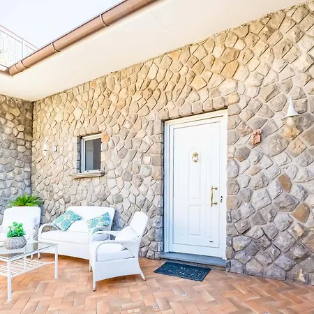 - Grazielluccia Villa *