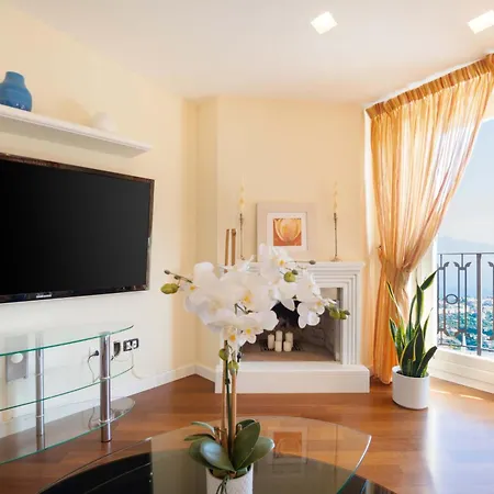 - Grazielluccia Villa *